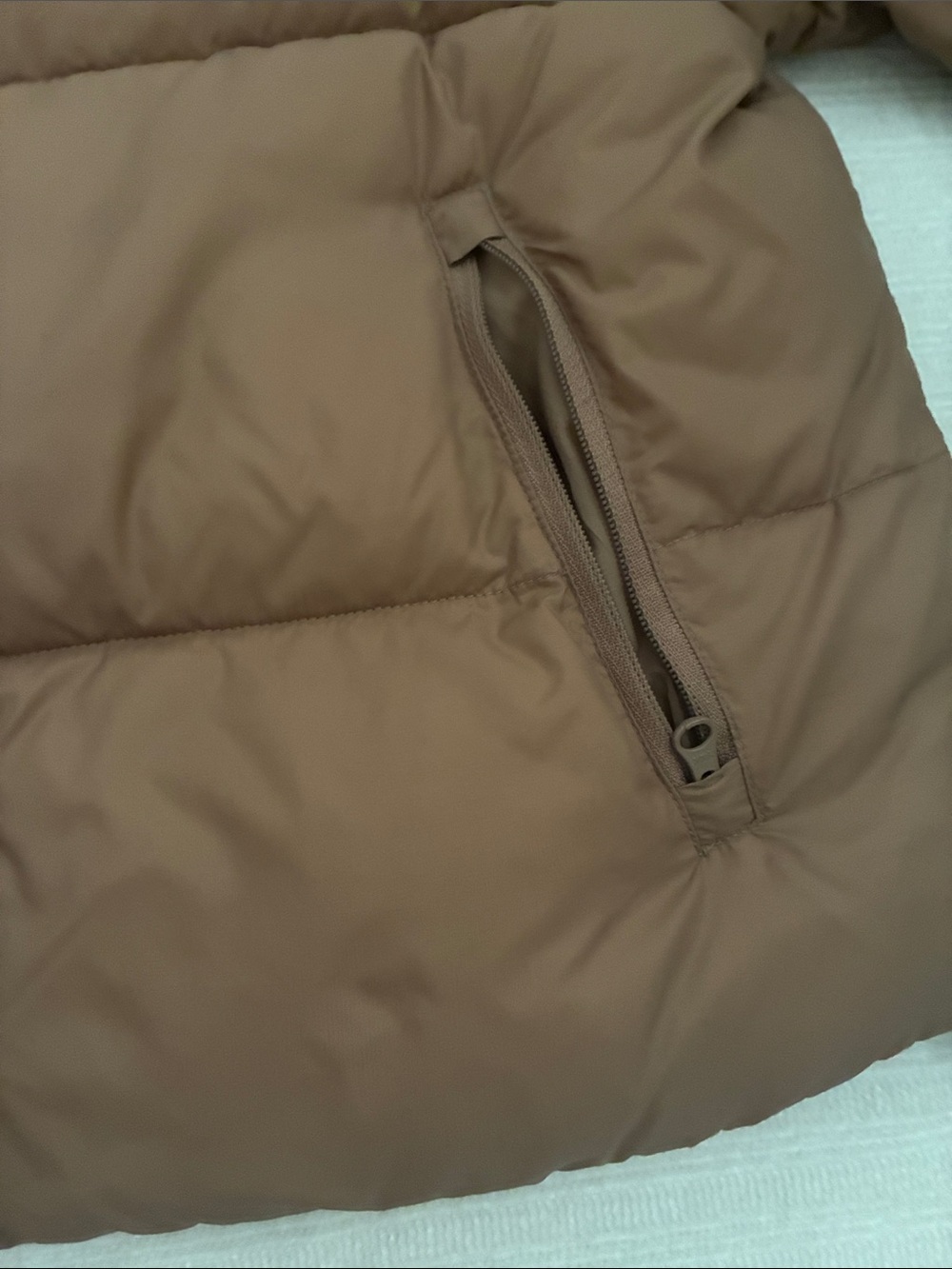 Alo Yoga Puffer Jacket - Picture 3 of 5